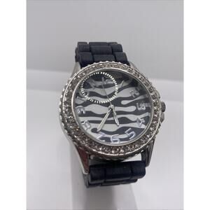 Womens Black Rhinestone Quartz Fashion Watch Zebra New Battery